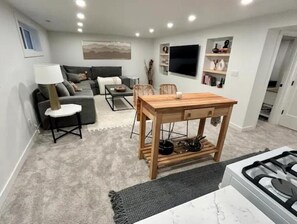 Una Smart TV, libros