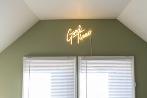 Interior - Entire Home in Rocky River, Ohio. Close to westside bars and restaurants! 

 (Rocky River)