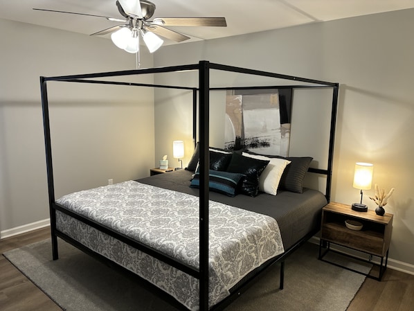 2 bedrooms, desk, iron/ironing board, WiFi
