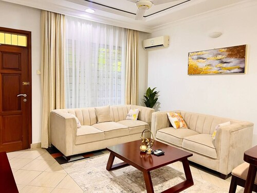 Serenity Homes - Entire house near French Embassy

