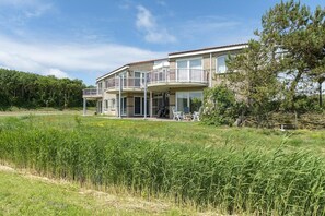Exterior - Modern en Prachtig Appartement aan zee in Julianadorp Voor 4 Personen (Julianadorp aan Zee)
