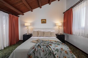 4 chambres, fer et planche Ă repasser, Wi-Fi, draps fournis
