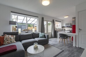 Smart TV - Voor 2 Personen een Vakantiehuis te Vinden in het Mooie Callantsoog op Loopafstand van het Centrum (Callantsoog)