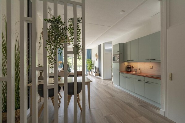 Interior - Een Sfeervol Vakantie Appartement Gelegen op een Paar Meter van het Strand (Callantsoog)