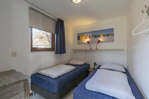 3 bedrooms, WiFi - Gezellig Vrijstaand Vakantiehuis Voor 6 Personen aan de Kust van Julianadorp aan Zee (Julianadorp aan Zee)