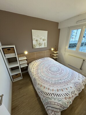 1 bedroom, iron/ironing board, travel crib - Appartement Cosy - Les Régates (Courseulles-sur-Mer)