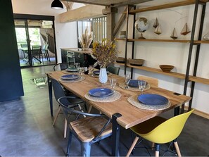 Dining - Old 19th century mill in the heart of a pretty village (Vibrac)