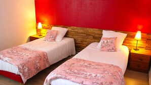 2 chambres, lit parapluie, Wi-Fi, draps fournis