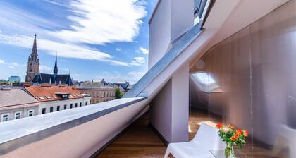 Grand Quarters City Residence