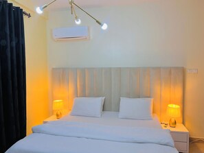 1 habitación, escritorio, wifi gratis y ropa de cama 