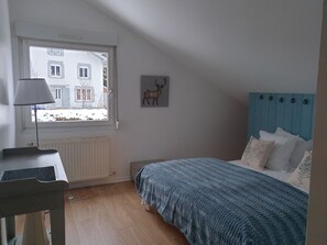 4 chambres, fer et planche à repasser, Wi-Fi gratuit