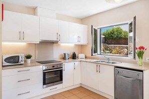 Fridge, microwave, oven, dishwasher - Sa Lluna Galdana - Three Bedroom Villa, Sleeps 6 (Serpentona)