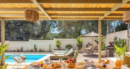 Villa Loukiana - Three Bedroom Villa, Sleeps 7