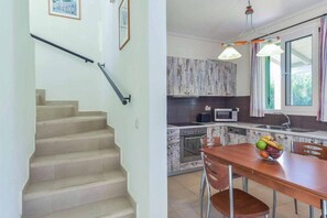 Fridge, microwave, oven, dishwasher - Villa Pitteri - Two Bedroom Villa, Sleeps 4 (Ionian Islands)