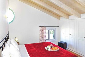 2 chambres, fer et planche à repasser, Wi-Fi, literie fournie