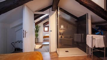Mansarda | Badezimmer