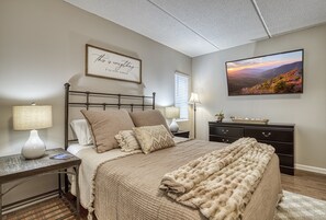 3 chambres, fer et planche à repasser, Wi-Fi gratuit, draps fournis