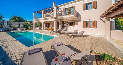 Classic Villa - Cinq Chambres Villa, Couchages 10