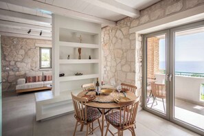 Dining - Villa Yiannis - Two Bedroom Villa, Sleeps 4 (Koridallos)