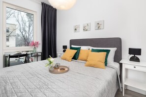 Apartment, 1 Bedroom, Balcony | 1 bedroom, bed sheets - Modern Apartment in Gdańsk by Renters (Gdansk)