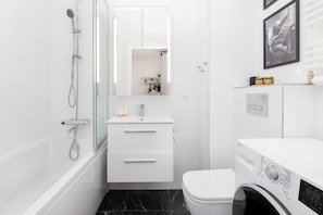 Apartment, 1 Schlafzimmer, Balkon | Badezimmer | Handtücher