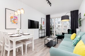 Apartment, 1 Schlafzimmer, Balkon | Wohnzimmer