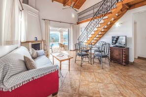 TV - Villa Morfeas - Two Bedroom Villa, Sleeps 4 (Lefkada)