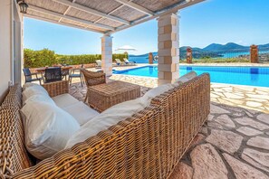 Pool - Villa Morfeas - Two Bedroom Villa, Sleeps 4 (Lefkada)