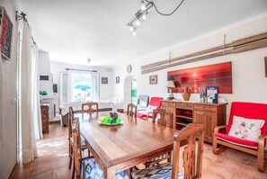 Dining - Maria Pollensa - Three Bedroom Villa, Sleeps 6 (Pollensa)