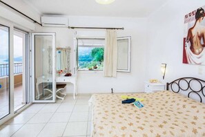 3 室のベッドルーム、アイロン / アイロン台、WiFi、ベッドシーツ