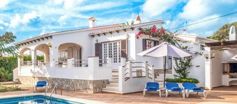Villa Sa Passada - Four Bedroom Villa, Sleeps 8