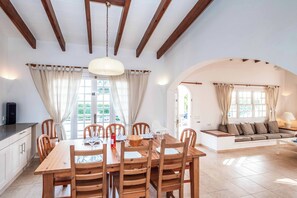 Dining - Villa Sa Passada - Four Bedroom Villa, Sleeps 8 (Binibeca)