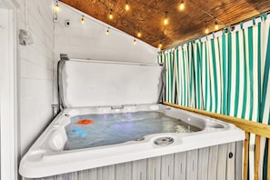 Bain à remous intérieur