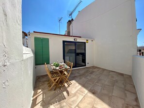 Outdoor dining - Precioso Ático con Terraza Reformado (Mataró)