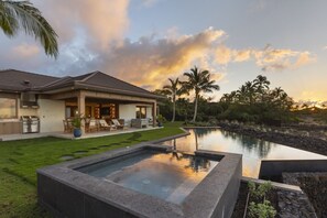 Pool - Luxury 4BR Puako Estate, Hualalai Resort: Golf Carts, Pool & Ocean View (Kailua Kona)