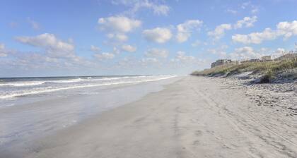 Ocean Front Beach Den -near Mayo Clinic