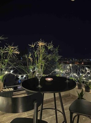 屋外ダイニングエリア