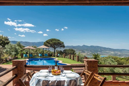 Arenosa - Two Bedroom Villa, Sleeps 4
