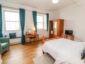 1 chambre, décoration personnalisée, ameublement personnalisé
