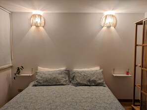 1 bedroom, WiFi, bed sheets
