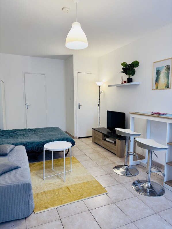 1 bedroom, free WiFi, bed sheets - Superbe Studio Proche Disney (Champs-sur-Marne)