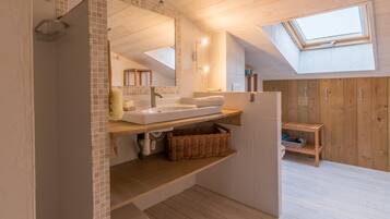 Dusch, hÄrtork och handdukar