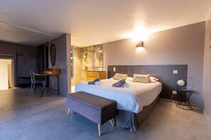 5 habitaciones, cuna de viaje y wifi gratis 