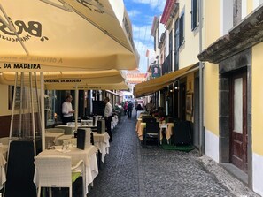 Outdoor dining - Costa's Old Town House (Funchal)