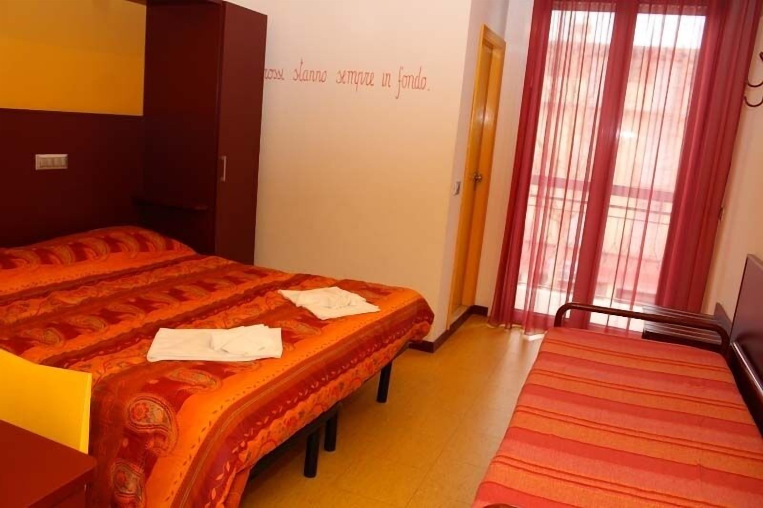 In-room safe, individually decorated, desk, free WiFi