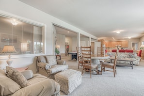 TV, fireplace, books, video library - Puget Sound-view group getaway with water views, games & entertainment (Clinton)