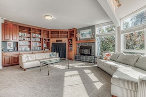 TV, fireplace, books, video library - Puget Sound-view group getaway with water views, games & entertainment (Clinton)