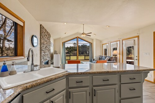 Mountain Fairways Retreat: 3-Story Golf Course Haven - Sleeps 14. - AC!