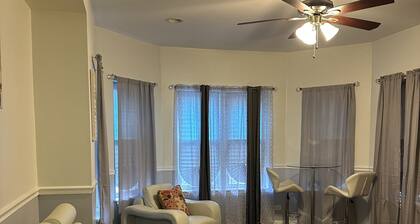 420 at Cheltenham 4BR