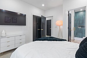 4 bedrooms, iron/ironing board, WiFi, bed sheets